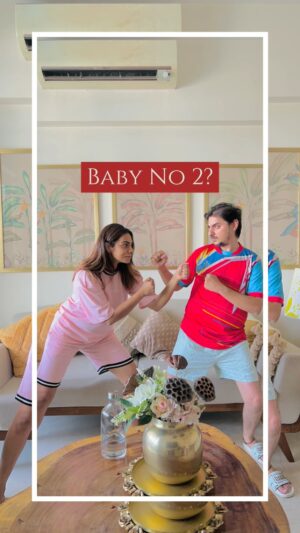 Tanvi Thakkar Instagram - Sunday Conversations😂

#trend #trendingreels #aboveandbeyond #bluemonday #funnyreels #couplereels #husbandandwife #tanvithakker #adityakapadia #babytalk #babyplanning