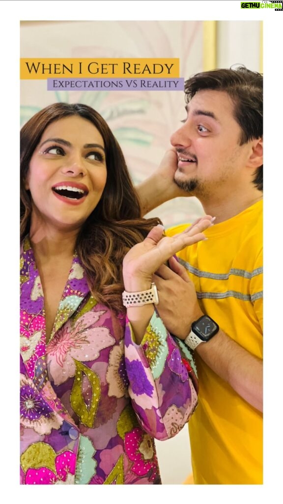 Tanvi Thakkar Instagram - Dekho Magar Pyaar Se 😜😂👊 #funnyreels #couplereels #couplevideos #marriedcouple #husbandandwife #jokes #grwm #tanvithakker #adityakapadia