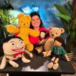 Tanya Hennessy Instagram - As you can see I wasn’t even loosing my mind about meeting all the Playschool toys on set yesterday! @abckids thank you so much for having me! Always the best! I’ll let you know when my eps are airing (during Paris Olympics)🥹🩷😭