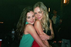 Tara Holt Instagram - This and that❣️