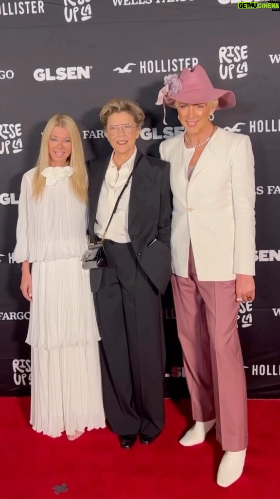 Tara Reid Instagram - Congratulations to #OSCAR nominee #AnnetteBening for winning the Advocate award on Saturday night at the @glsen #RISEUPLA gala! You were so elegant and your speech was loved by all! Thank you @tarareid for joining me you are always the most loving #ally 🩷💚🩵💙🧡💛💜❤️ I was so honored to be on the host committee for such a meaningful cause that is fighting for the safety of children. #glsen @andradaymusic