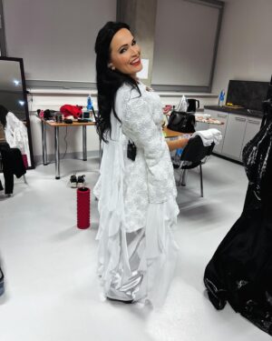 Tarja Turunen Instagram - Thank you Olomouc for yesterday’s beautiful sold out concert. Now we are in Brno. See you tonight. ♥️#darkchristmas #brno #czechrepublic🇨🇿