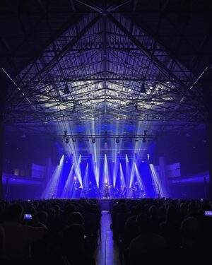Tarja Turunen Instagram - Thank you Olomouc for yesterday’s beautiful sold out concert. Now we are in Brno. See you tonight. ♥️#darkchristmas #brno #czechrepublic🇨🇿