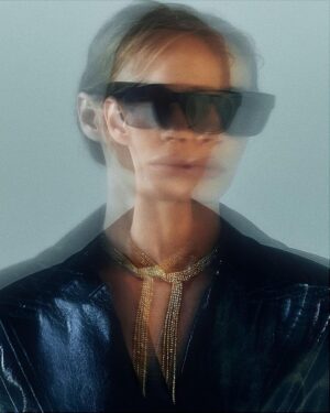 Tatiana Babenkova Instagram - Ребрендинг 

ph @igor_fatkin_ / prod @arturdolgih / style @nastamalik / muah @svetlana_stiven / prod assist & backstage @redalxndr