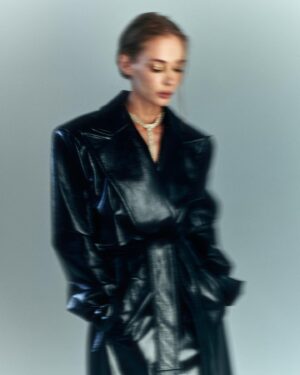 Tatiana Babenkova Instagram - Ребрендинг 

ph @igor_fatkin_ / prod @arturdolgih / style @nastamalik / muah @svetlana_stiven / prod assist & backstage @redalxndr