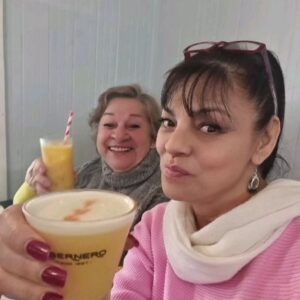 Tatiana Merino Instagram - Disfrutando los días con mis amigas.