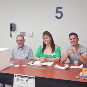 Tatiana Merino Instagram - Constituida la mesa 5 
Circunscripción electoral 1026 Sydney- Australia 
Mi última participación en las votaciones de Chile, como vocal y como participante. 🙃