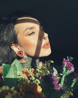 Tatiana Shmayluk Instagram - ✨ @weusewoodplugs ✨