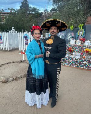 Tatiana Shmayluk Instagram - Better late than never 🫣 
#fridakahlo #elmariachi 
#happyhalloween