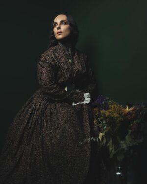 Tatiana Shmayluk Instagram - Oh sweet cake I call “melancholy” 🥀
#selfportrait
.
.
Music: Frederic Chopin - Nocturne in C-Sharp minor No. 20