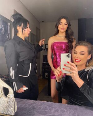 Tatiana Stefanidou Instagram - Καλή χρονιά με υγεία σε όλους σας! Εύχομαι να ζήσετε το 2023 τις πιο αγαπησιάρικες, τρυφερές στιγμές με όσους αγαπάτε!!!