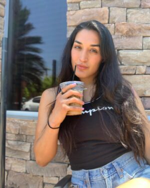Tatiana Suarez Instagram - Happy 4th of July! Red, white and brew on this fine Sunday! 😉❤️🤍💙 
Couldn’t decide, so I chose both 🤷🏻‍♀️
#4thofjuly #america #coffeelover #ootd #coffeesponsorsneeded #smileorsmize #smize #smile #sunday #sundayfunday