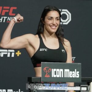 Tatiana Suarez Instagram - OFFICIAL: Tatiana Suarez is on weight for her return fight vs. Montana De La Rosa #UFCVegas70

🔗 FULL RESULTS IN BIO