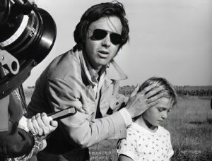 Tatum O'Neal Instagram - Peter was my heaven & earth. A father figure. A friend. From “Paper Moon” to “Nickelodeon” he always made me feel safe. I love you, Peter. 🌙🫂💘
