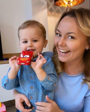 Tatyana Morozova Instagram - Мамочки, у нас тут джентельмен совсем большой стал! Принцессы могут выстраиваться в дружно ряд 😁😎
