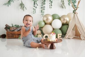 Taya Rogers Instagram - A little belated but swooning over these photos by @smalliestudio for Jaden’s 1st birthday 🥰🤩🫶🏽 He’s grown so much 🥹 I just need time to slow down a little - and for him to stop running so fast 😅 

Swipe for his newborn photos 🥹🥲

ใครอยากถ่ายรูปน่ารักน่ารักแนะนำ @smalliestudio  เลยค่ะ  ไม่เคยผิดหวัง 🥹🥰