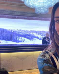 Actress Taylor Cole HD Instagram Photos and Wallpapers May 2022