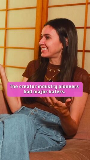 Taylor Lorenz Instagram - From party photo-MySpace celebrities to the bloggers of “Blogger Gate,” the creator industry pioneers (primarily young women, of course) had major haters. Internet expert @taylorlorenz gets into it all on the pod. 👀 link in bio!