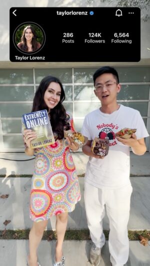 Taylor Lorenz Instagram - Trying @thelimetruck with @taylorlorenz 🌮 

Go check out @extremelyonlinebook if you’re interested in learning more about the rise of the creator industry! 📚 

#food #foodie #foodreview #tacotacos #tacotuesday #steak #chicken #picodegallo #chips #explorepage #mukbang #asmr #healthyfood #book #bookstagram #booklover #books #bookrecommendations #influencer #creator #contentcreator