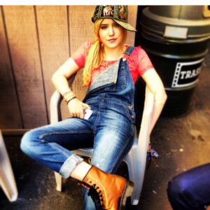 Taylor Spreitler Instagram - #melissaandjoey photo dump because we premiered 10 yrs ago today