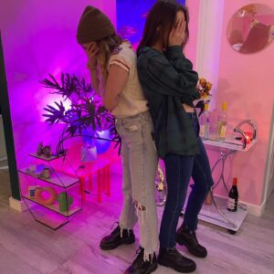 Taylor Spreitler Instagram - i asked @martiehannah to take a normal photo with me before i moved because i don’t have one and welp