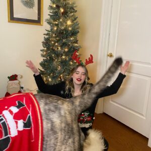 Taylor Spreitler Instagram - merry xmas ya filthy animals