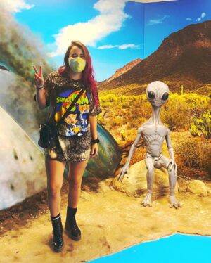 Taylor Spreitler Instagram - made some new friends in roswell! they were out of this world!
