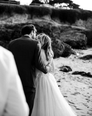 Taylor Dooley Instagram - why would you wanna marry me for anyhow? …so I can kiss you anytime I want ✨

📷: our amazing friend @sabrinadaniellebrown