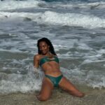 Taylor Hale Instagram - It was me vs the ocean and if you saw the rest of the photos in my camera roll - we’d all agree the ocean won 🤣