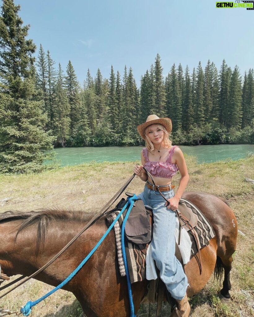Taylor Hickson Instagram - makes sense they named my horse chili, cause my ass be hurtin’🌶🐎