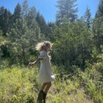 Taylor Hickson Instagram – caught in my dizzy spinnin’, daisy picking, kombucha drinkin’ element