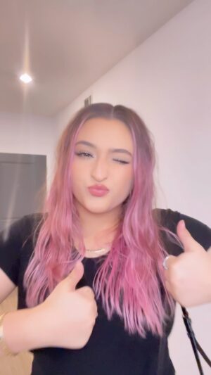 Teilor Grubbs Instagram - GRWM for an event🥰