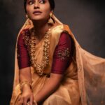 Teja Venkatesh Instagram - One doesn’t just wear attire but embraces a legacy of splendor, embodying the essence of royalty with every graceful movement, evoking the timeless allure of Indian heritage and culture. 🤍 Saree draping @d_sareedrapist Makeup @jeru_bridal_studioo Saree @sesha_bridalwear Camera @aadhityasivam Jewels @chennai_jazz Hairdo @shadesofyourdream Makeup Assistant @rajime27_makeover_hub #tejavenkatesh #tejainsaree #saree #chennai #traditional #sareelove #tejavenkatesh😍😍