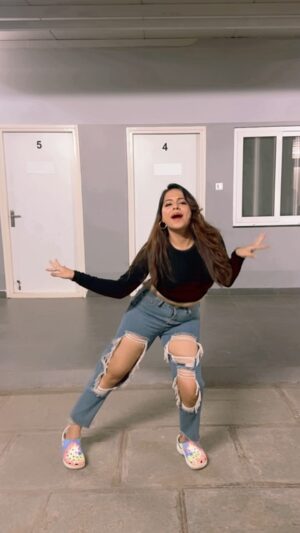 Tejaswani Behera Instagram - Old is gold 🩶🥀 

#viral #trendingreels #explore #post #instagram #retro