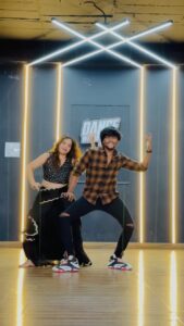 Tejaswani Behera Instagram - Trending hook step..🔥
