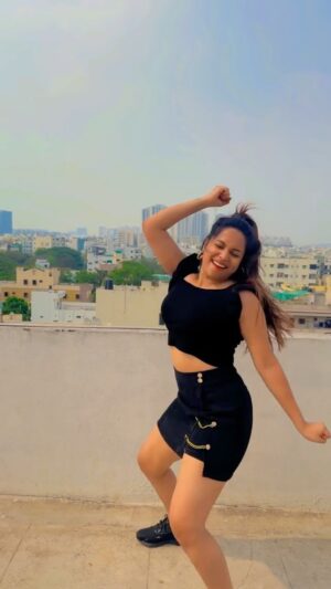 Tejaswani Behera Instagram - Black lover 🖤🔥 

#viral #trendingreels #explore #post #instagram #tollywood #followforfollowback #trend