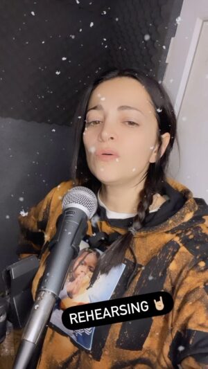 Teona Dolnikova Instagram - Merry Christmas 🎄