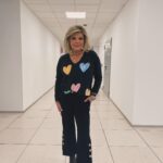 Terelu Campos Instagram - Enseguida nos vemos en Mañaneros @rtve. Hoy todo al negro pero llena de amor con mis corazones. Total look @canneschic
