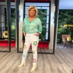 Terelu Campos Instagram - En breve empezamos D Corazón en tve . En este domingo gris yo apuesto por color con un total look de @canneschic