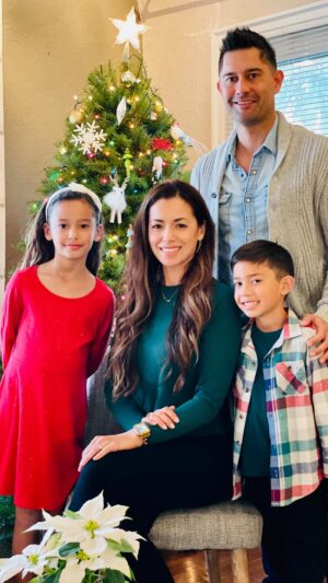 Teresa Castillo Instagram - Happy Holidays!