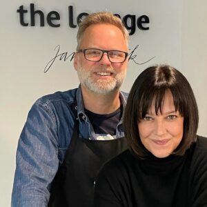 Tereza Brodská Instagram - ❤️Tak jsme se hledali až jsme se našli. Péče v @thelounge_by_jantesik skvělá,barva nejlepší a o stříhání ani nemluvím. 🥰