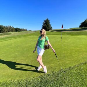 Tereza Taliánová Instagram - Golf time💚🤍
#golf #terezatalianova
