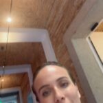 Tereza Ramba Instagram - Poslední dva Intuitivní Cestopisy v Praze lide!!! 17.6. v milovaném @bio_oko od 18:00 a druhý slot od 20:30. Neskutečně se na vás těšíme. Lístky naleznete zde: https://www.biooko.net/