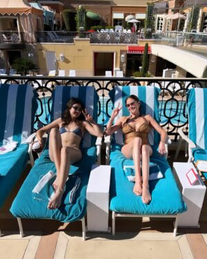 Teri Hatcher Instagram - What a way to celebrate 26 years of life with @iamemersontenney 💖 So grateful to be her mom & SO fun to celebrate with her and her girlfriends🥳 @wynnlasvegas Thanks for helping us create memories we will never forget! #bestweekend #birthdays #girlsnight #vegas #celebrations