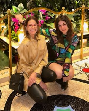 Teri Hatcher Instagram - What a way to celebrate 26 years of life with @iamemersontenney 💖 So grateful to be her mom & SO fun to celebrate with her and her girlfriends🥳 @wynnlasvegas Thanks for helping us create memories we will never forget! #bestweekend #birthdays #girlsnight #vegas #celebrations