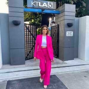 Teri Hatcher Instagram - Thanking my glam team for helping me brighten up a very early morning. So grateful to be out there talking about #midlovecrisis @hallmarkmovie You can watch this Sunday Oct 9 th. 9/8 Central #romcom #hope #laugh #ageisjustanumber STYLED by @thedollhaus.co