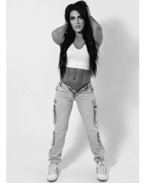 Tessa Blanchard Instagram - A close friend told me today “You worked too hard and went through too much to let anyone make you lose focus on YOU. This is our year to thrive. Move or be moved.” 👏🏽 #DoItForYou #Undeniable #Forever