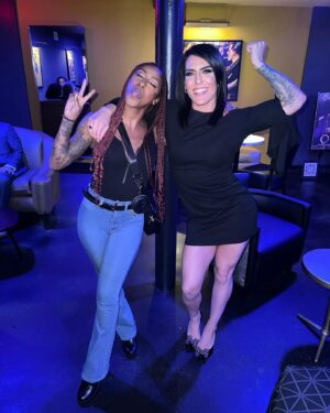 Tessa Blanchard Instagram - Unexpected friendships are the BEST 💖
Never a dull moment when we’re together 😝.