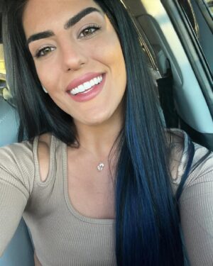 Tessa Blanchard Instagram - 💎

🎶 @officialajhernz