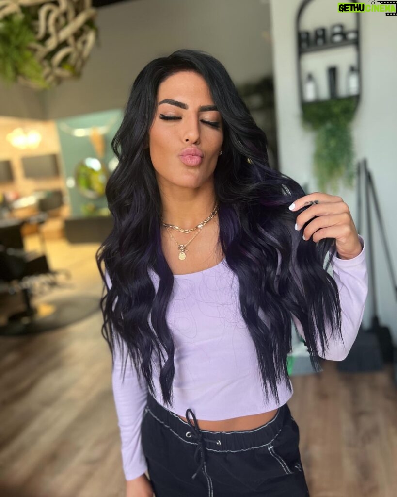 Tessa Blanchard Instagram - If you’re looking for the best Hair Stylists, Color Specialists, & Barbers in San Antonio, TX reach out to @rocknrosesalon 🥀 There is truthfully nothing that @isthatpat can’t do 🖤 NEXT STOP: MEXICO 💜